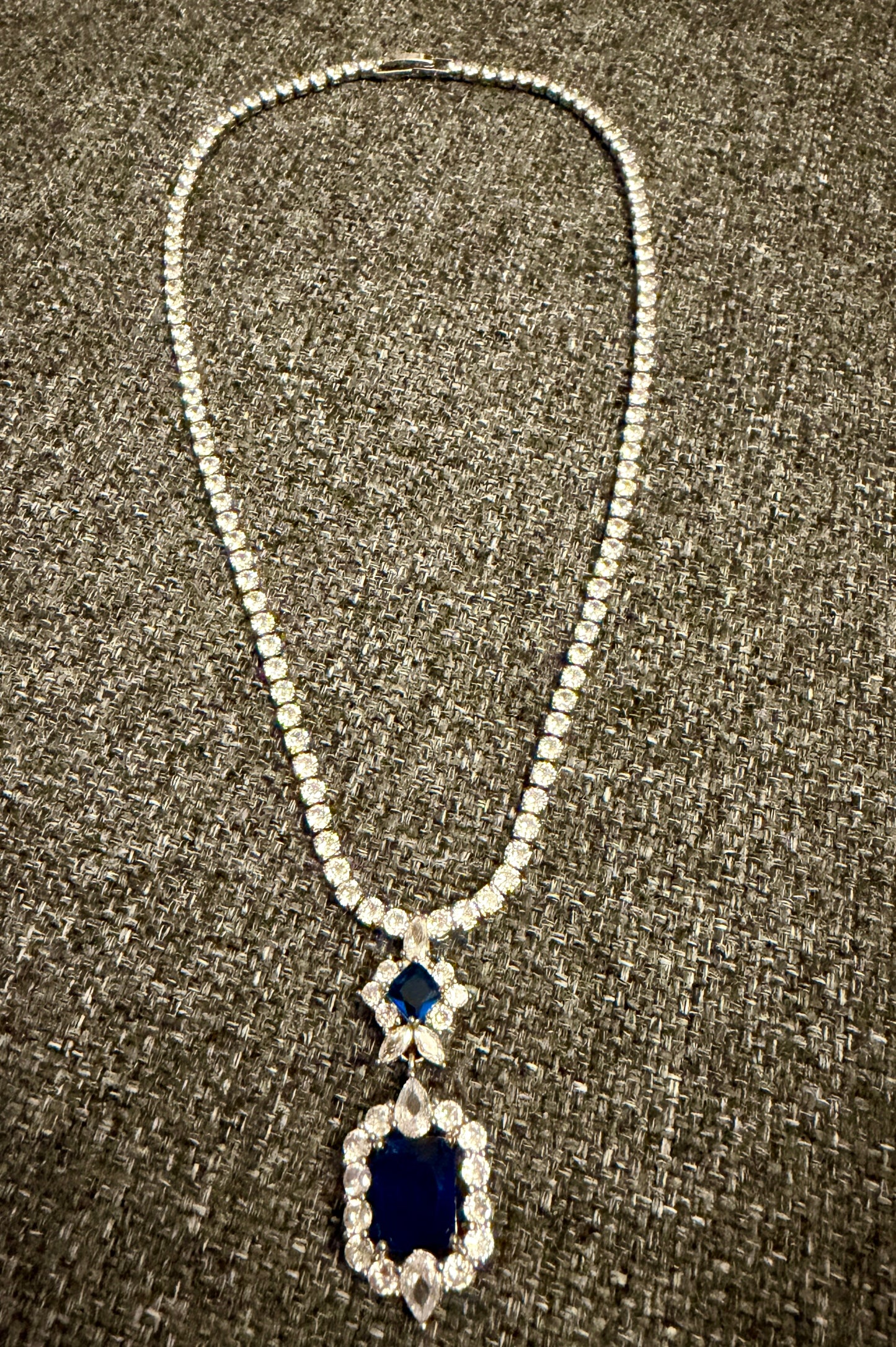 Set borsa gioiello & collana con strass (riservato)