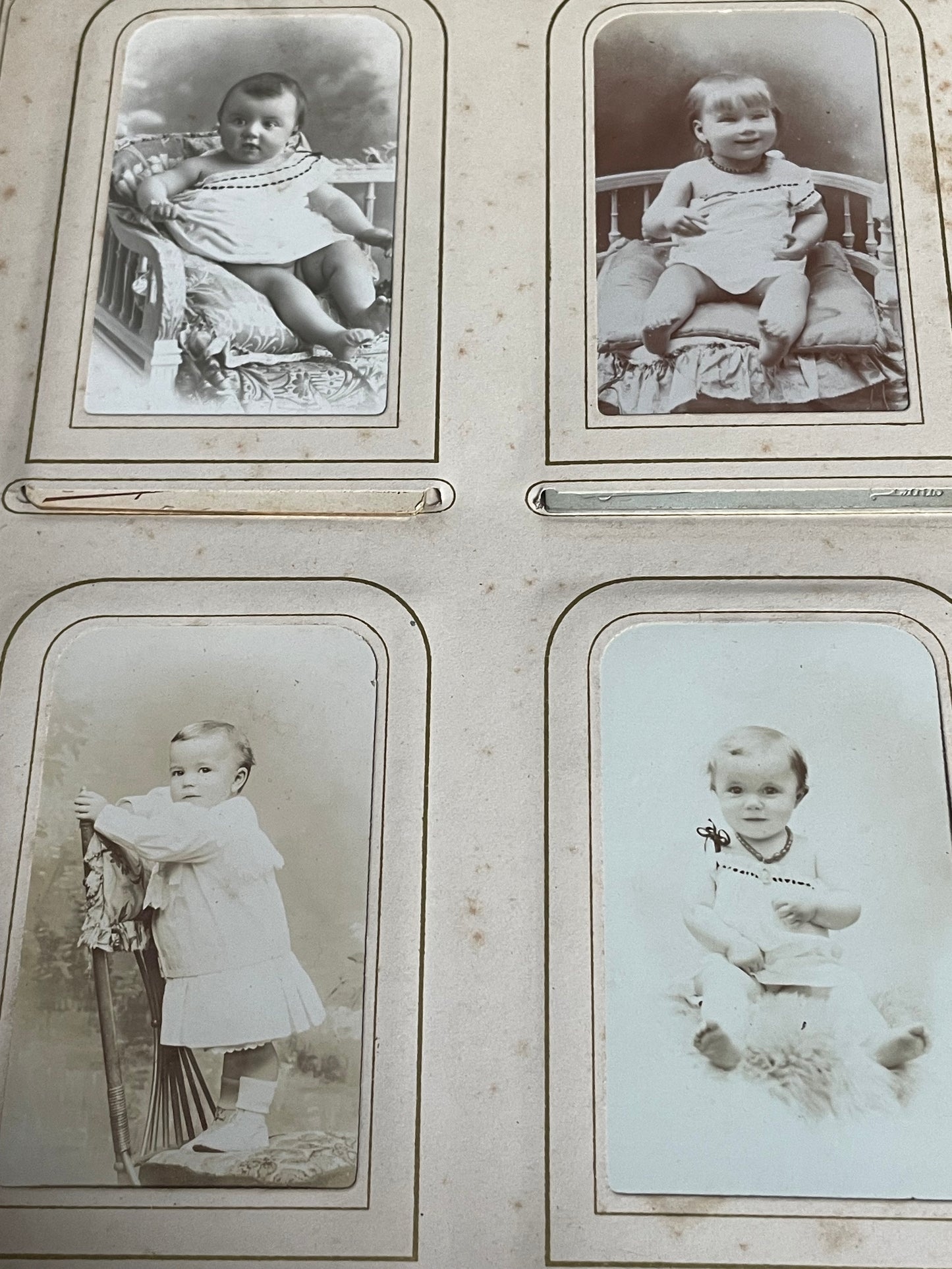 Album de famille con 105 fotografie, ca 1880-1905