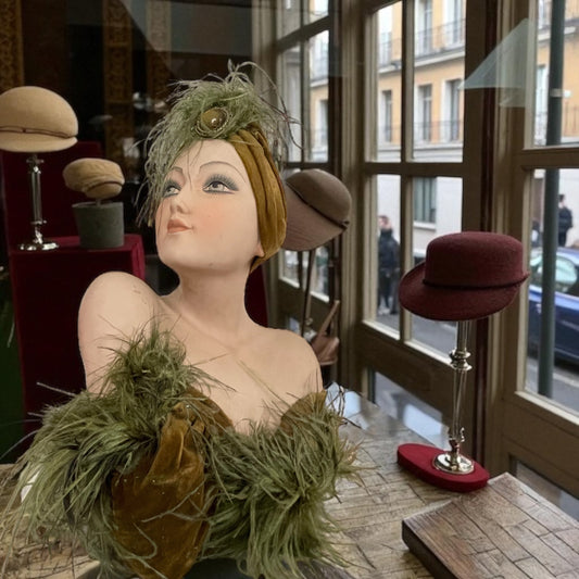 Superbo busto donna bisquit cappelleria francese, art déco anni ‘30