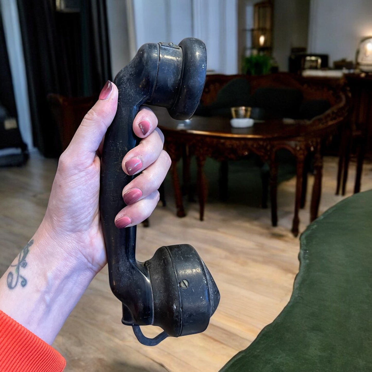 Antico telefono da centralino anni 20 completo di pulsantiere e ricevitore