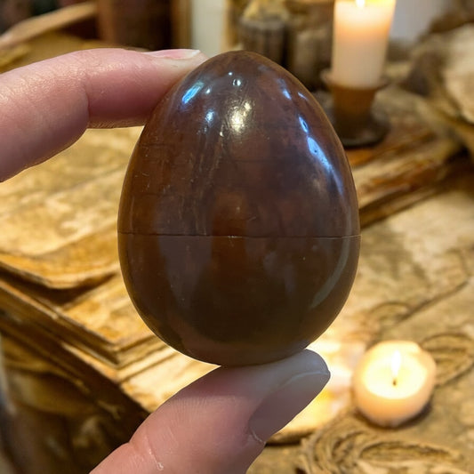 Antico rosario perle in vetro Boemia simil granati, in contenitore di cocco levigato