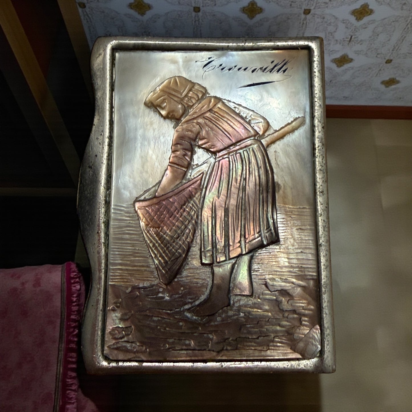 Vesta case antico lavorato in madreperla, Trouville primo ‘900