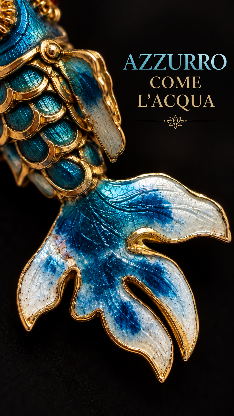 Piccolo pendente pesce articolato carpa koi smaltato azzurro