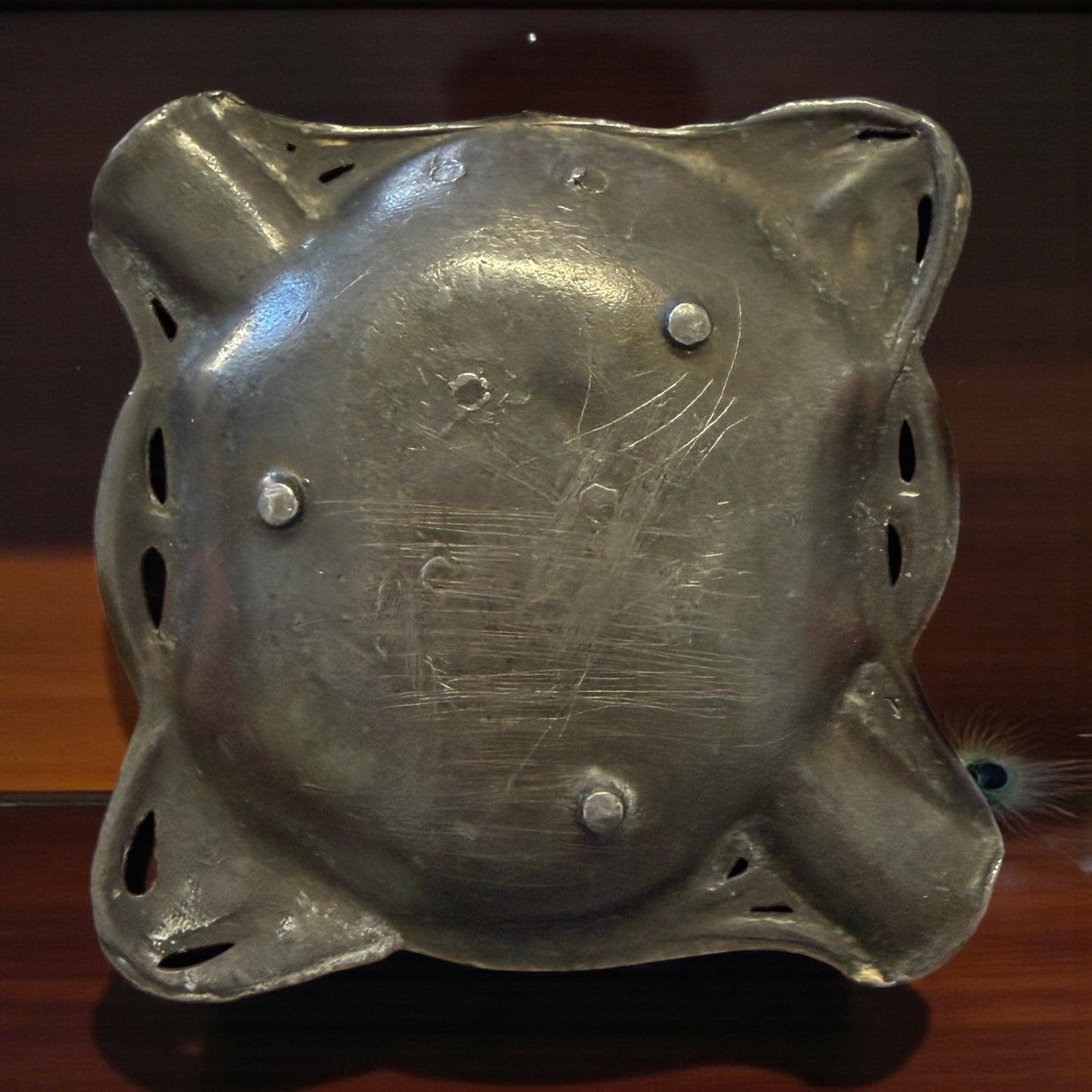 Posacenere Art Nouveau con ritratto di femme nouvelle alla Mucha, primi ‘900