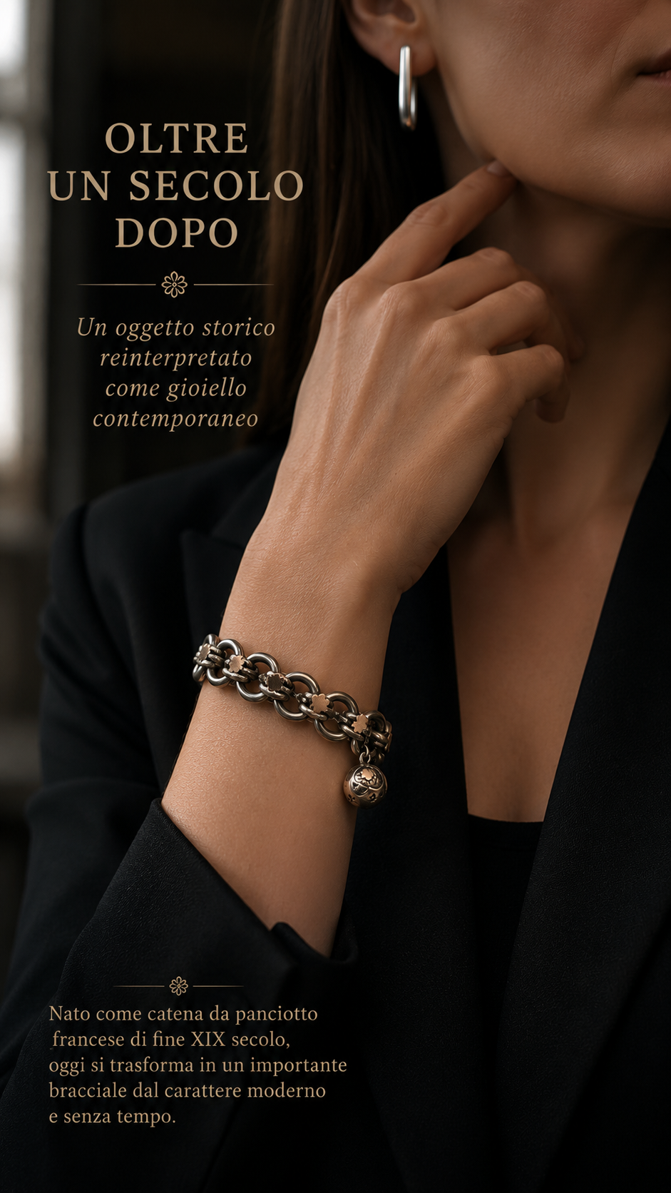 Antica catena da panciotto in argento massiccio con inserti dorati a stella e breloque, fine ‘800