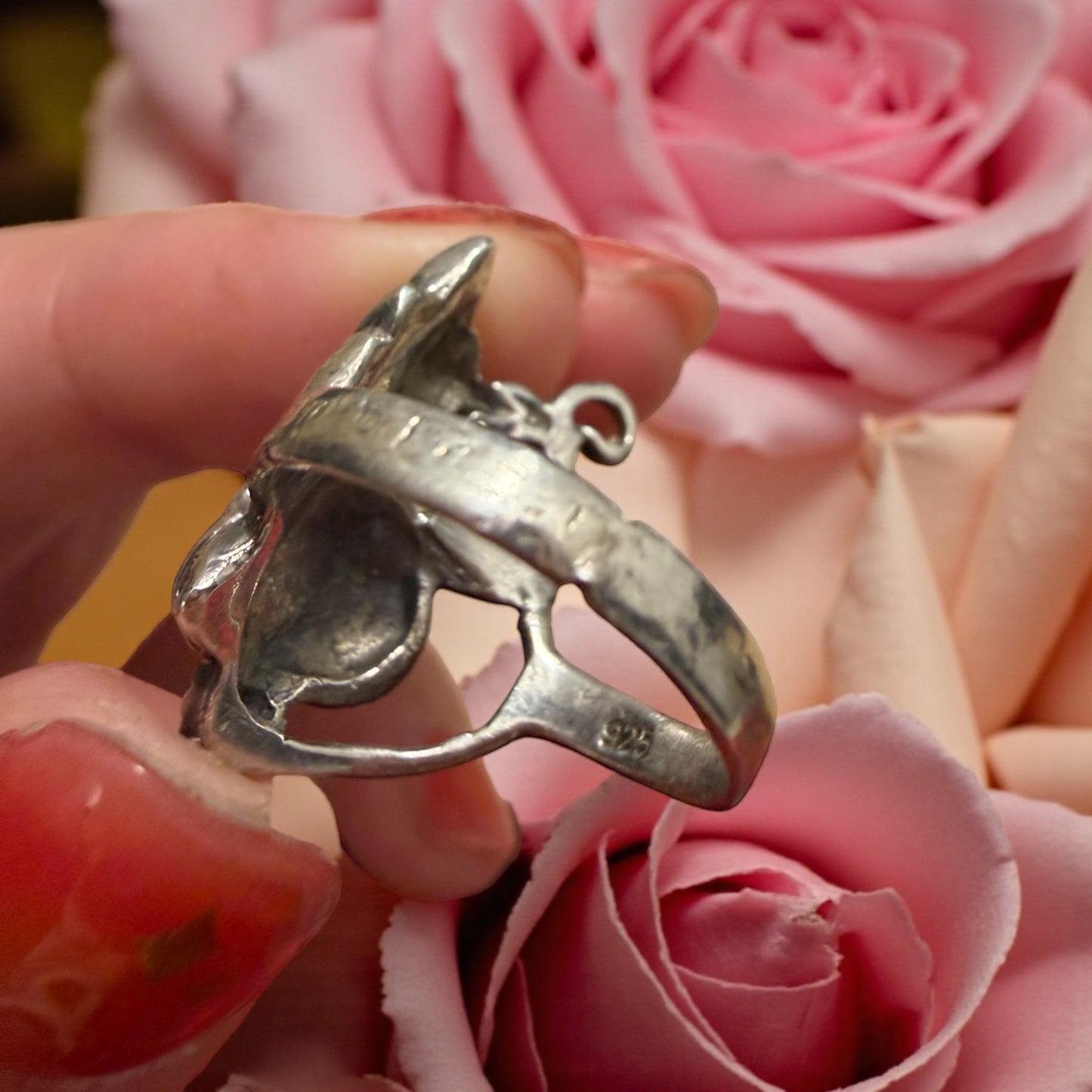 Anello in argento con rosa