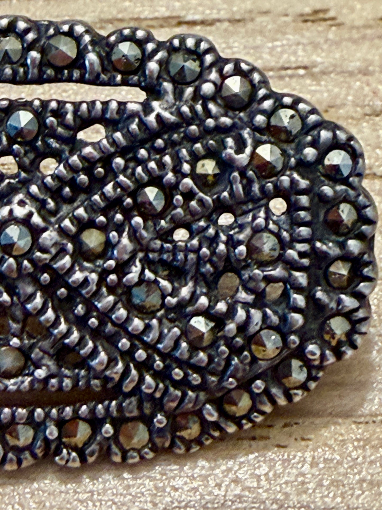 Spilla in argento 925 tempestata di marcasiti, anni ‘50 ca