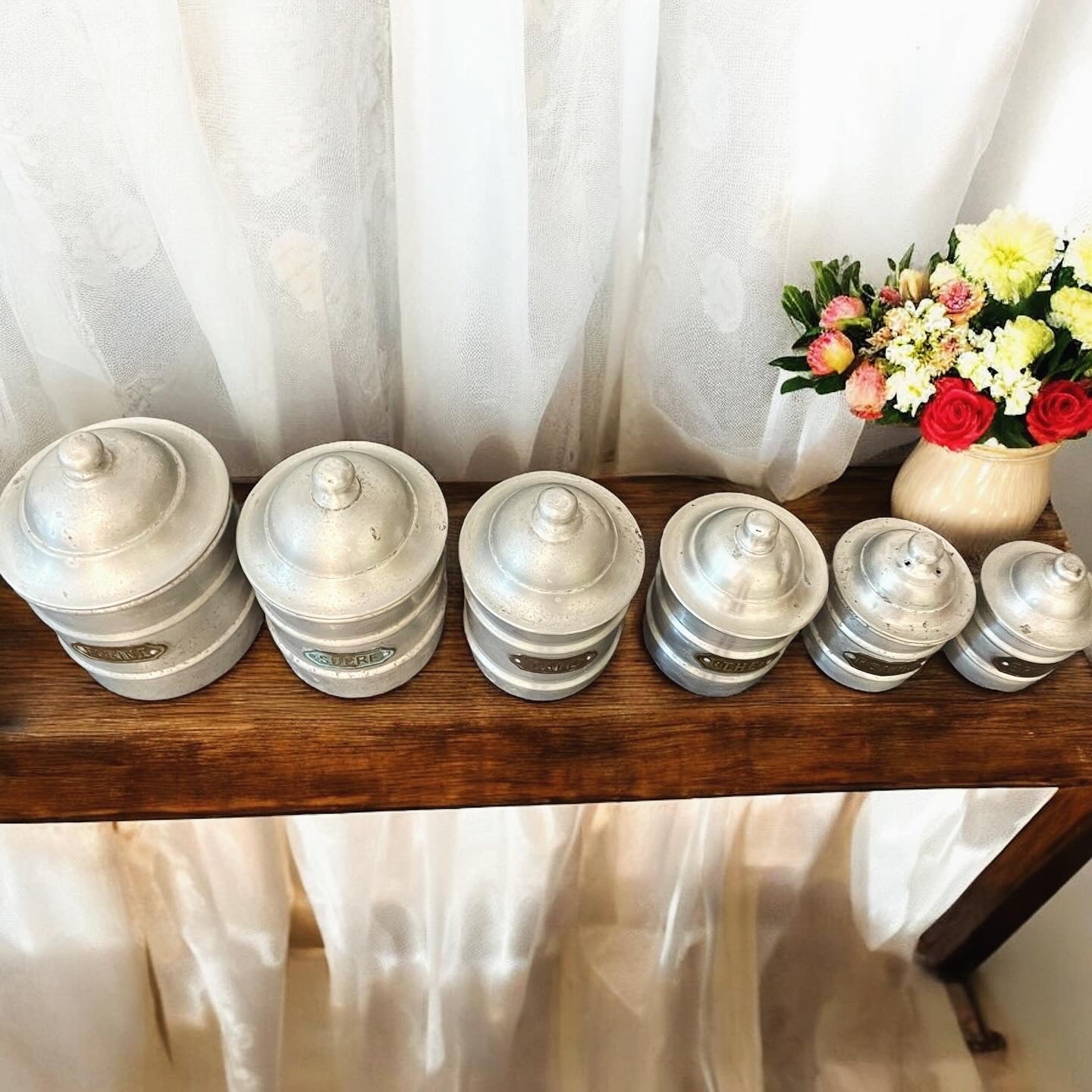 Set of 6 Provencal kitchen jars