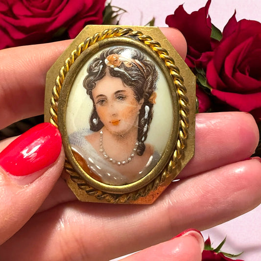 Spilla porcellana Limoges dipinta con ritratto