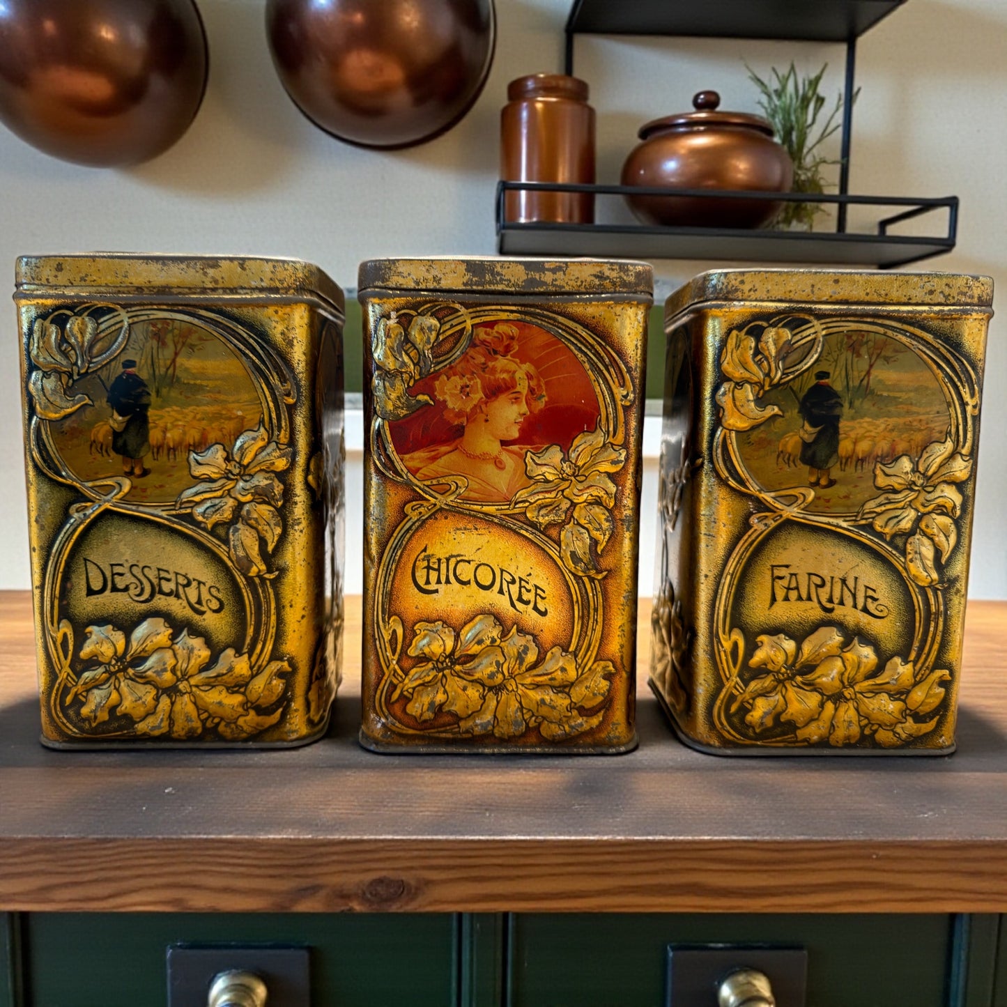 Set n. 3 antiche scatole di latta Leroux Cambrai rarissime art Nouveau per cicoria, dolci e farina.