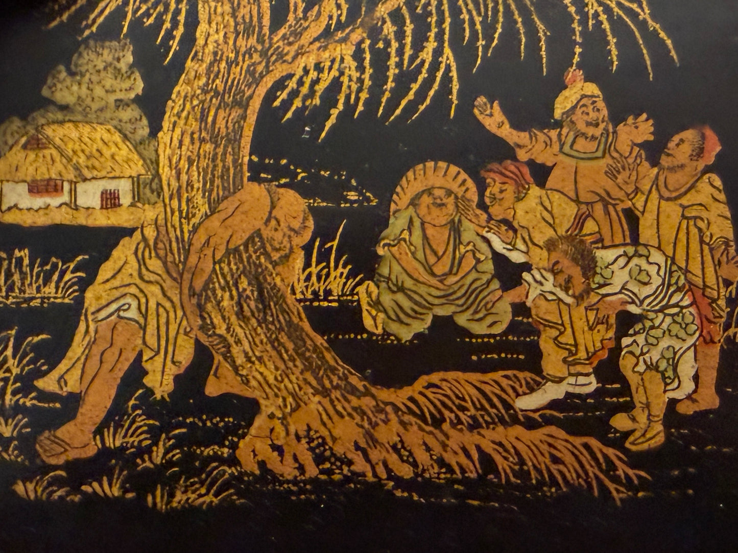 Scatola scrigno in papier mâché ca anni ‘40 con interessante scena simbolica orientalista