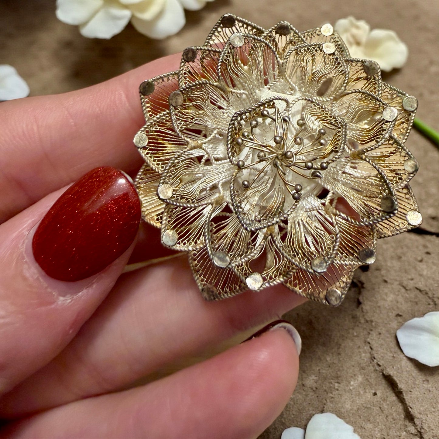 Spilla floreale in finissima filigrana d’argento utilizzabile anche come pendente gioiello ￼