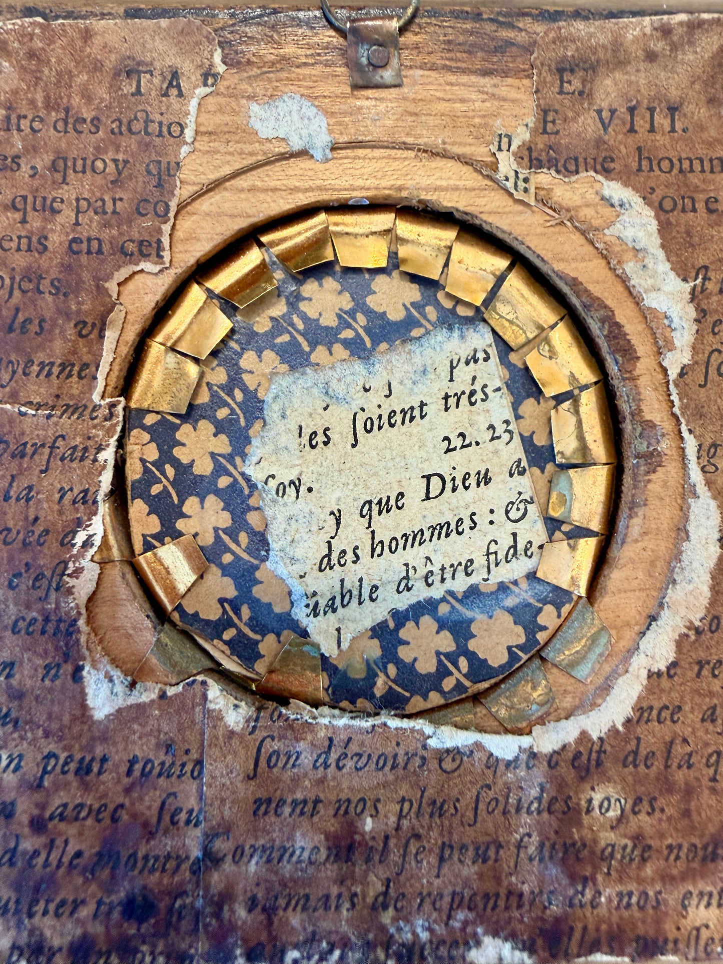 Miniatura antica ritratto di donna in cornice lignea protetta da vetro bombato d’epoca
