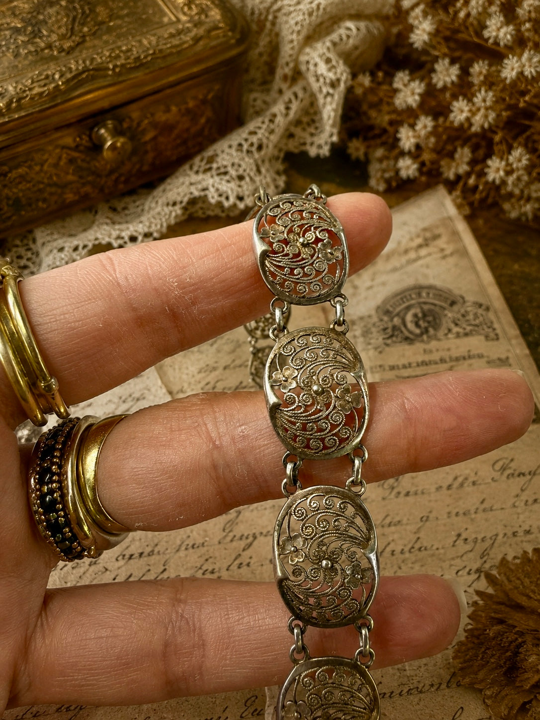 Bracciale in filigrana d’argento 835 anni ‘40-‘50 a delicato motivo floreale
