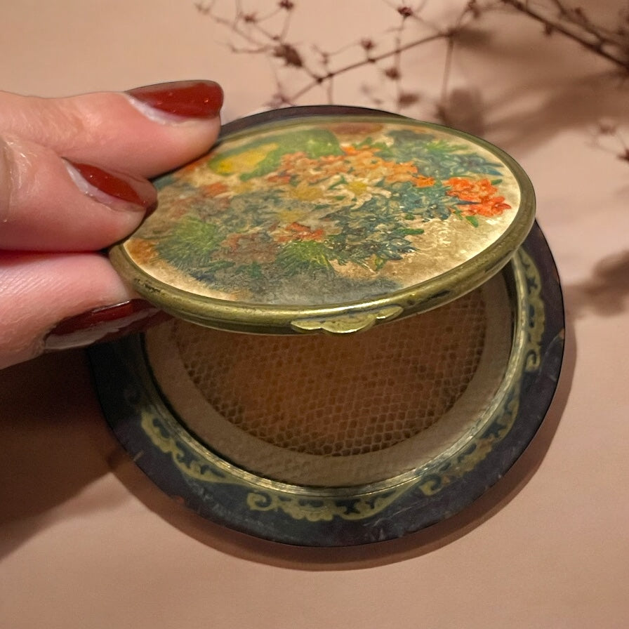 Porta cipria, anni 30, da borsetta con fantasia floreale