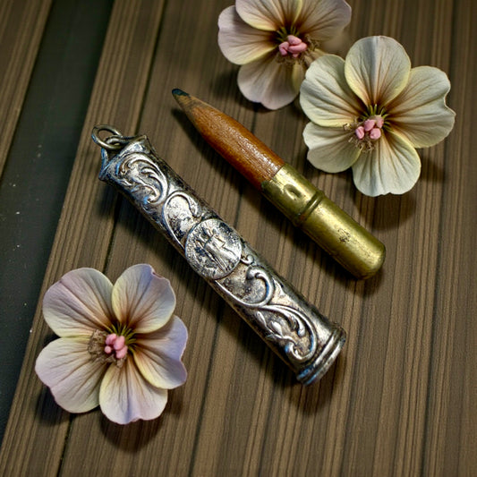 Porte-crayon fine ‘800 primo ‘900 da chatelaine, porta matita argentato con Maria Regina