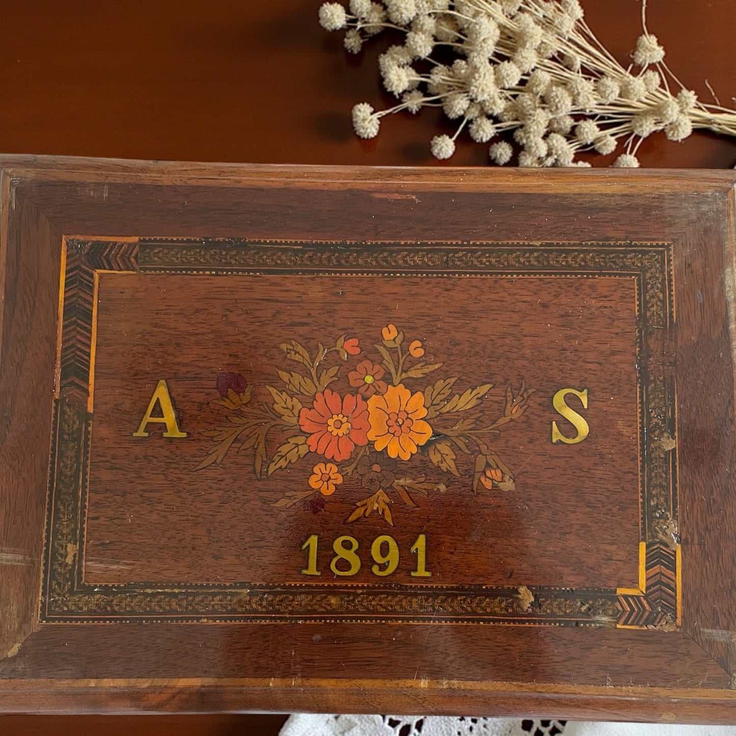 Antica scatola da cucito con iniziali A S ed anno 1891, intarsiata da ebanista, dono nuziale