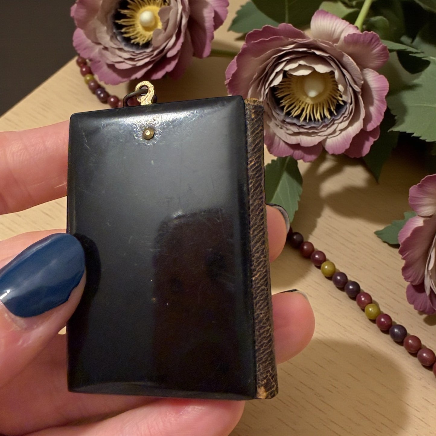 Antico carnet de bal fine ‘800 con decori madreperla e metallo argentato