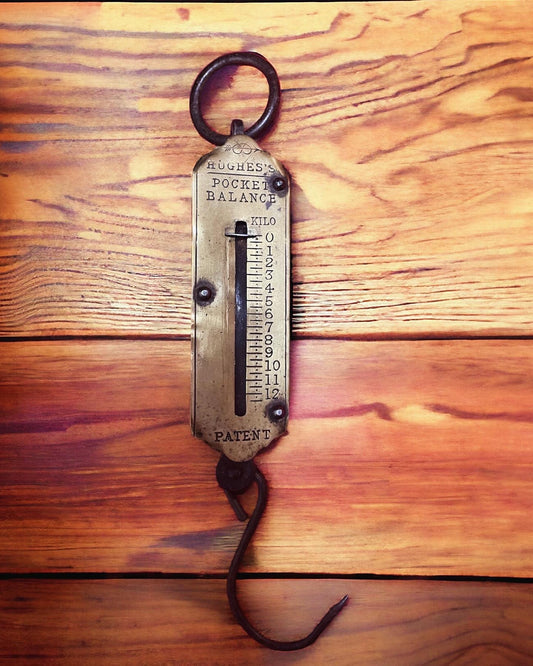 Antique portable hook scale