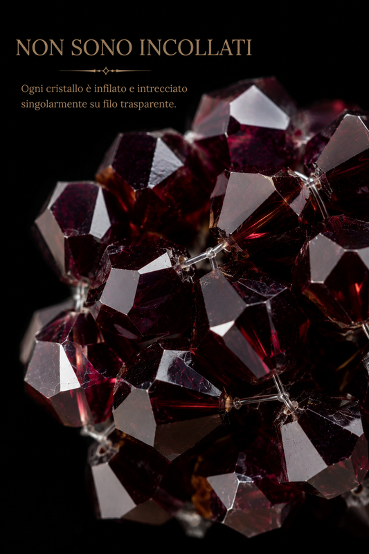 Orecchini clip in cristalli, color Granato, anni 50 prob. produzione boema ￼