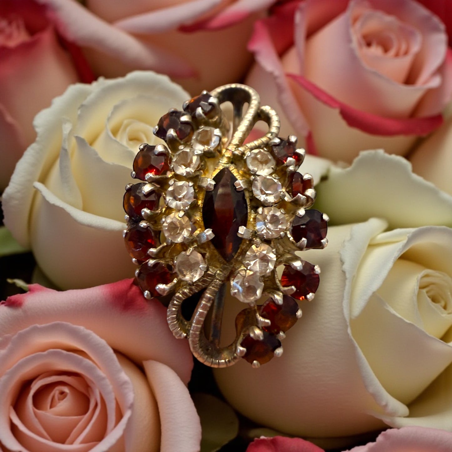 Anello in argento revival vittoriano, anni 70