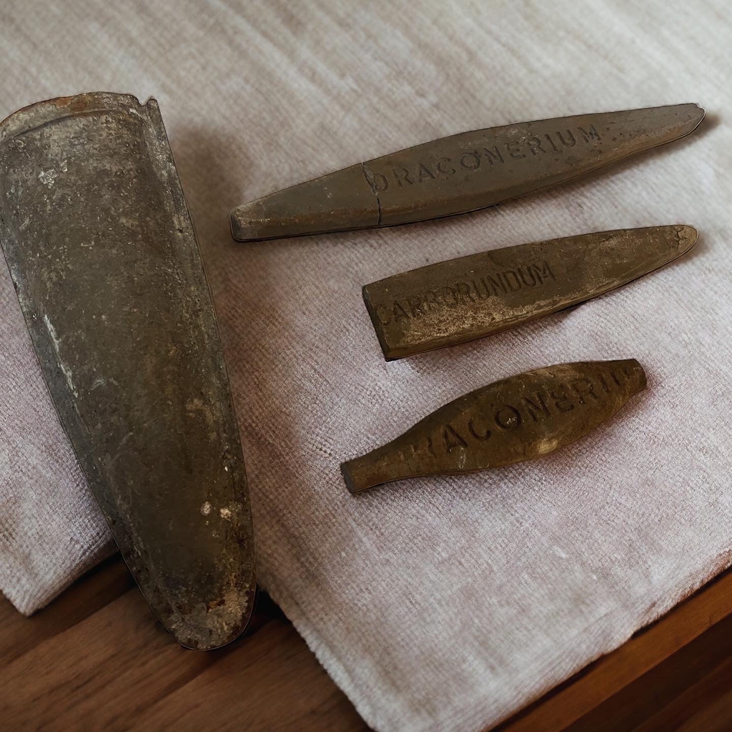 Sharpening stones with sheath