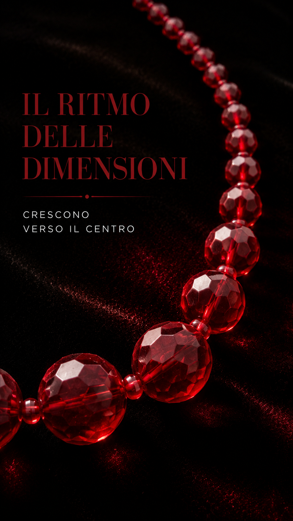 Collana in perle di vetro sfaccettato degradé rosso anni ‘60 con chiusura a barilotto argentata
