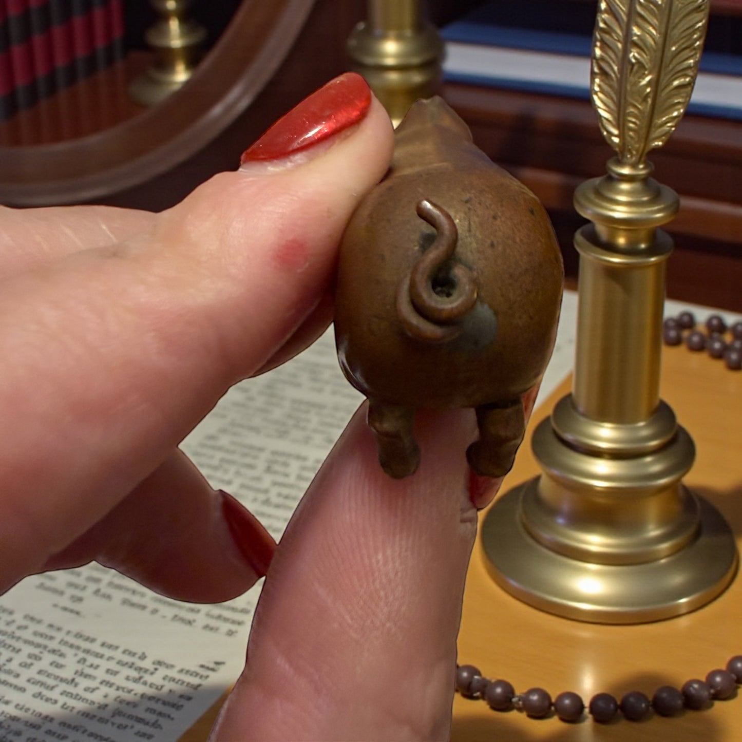 Vesta case a guisa di maialino in ottone pieno fine ‘800