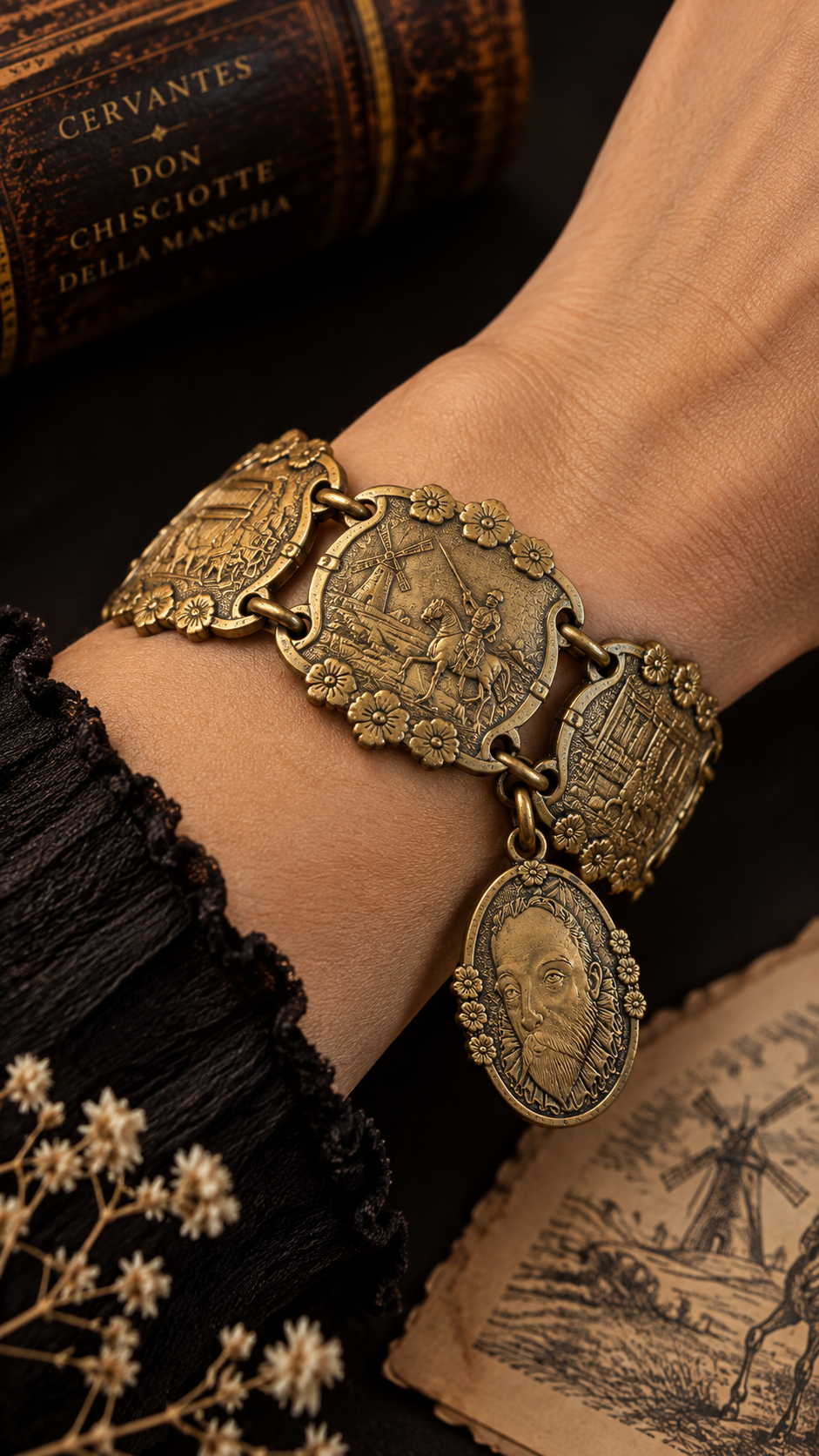 Bracciale vintage anni ‘50 con narrazione Don Chisciotte Cervantes