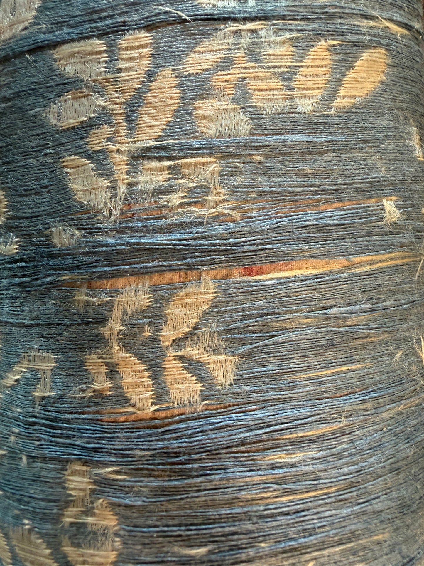 Antica scatola da lavoro femminile di fine ‘800 con cuscino superiore e doppio scomparto