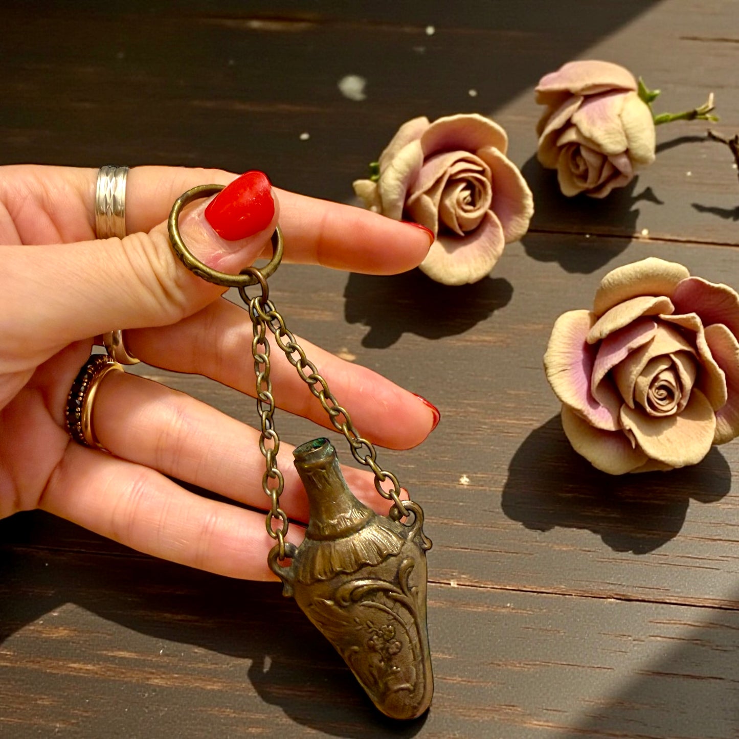 Pendente gioiello porta essenza/profumo da Chatelaine