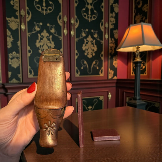 Antica tabacchiera da appoggio ottocentesca a guisa di klompt, zoccolo olandese