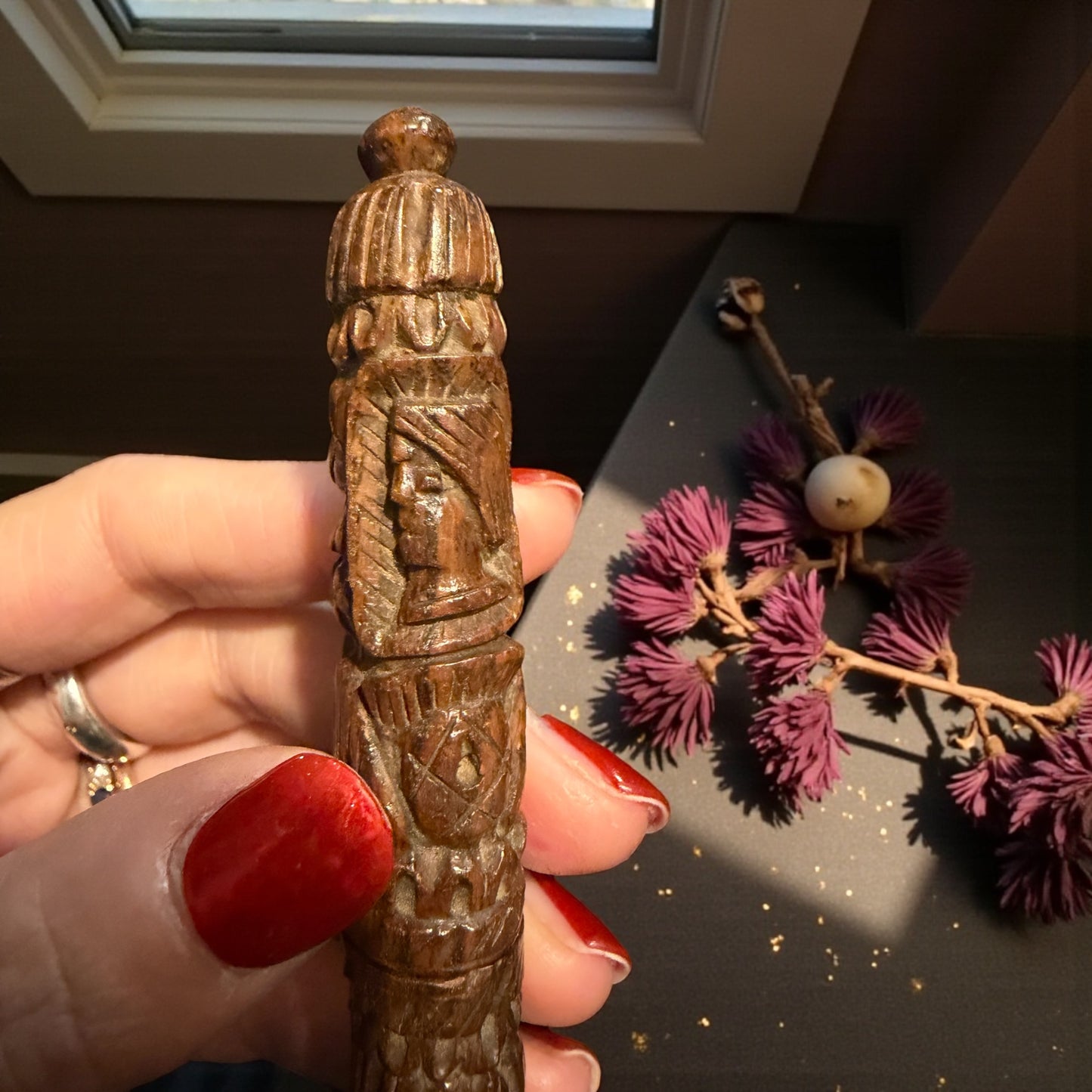 Antico needle case fine ‘800 intagliato a mano con ritratto “nascosto”