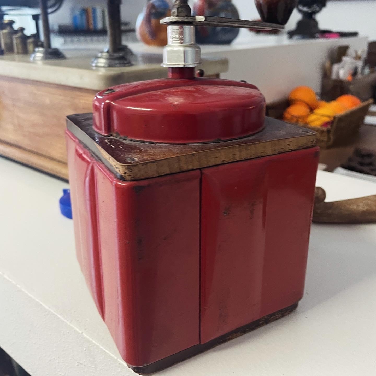 Macinino Peugeot rosso