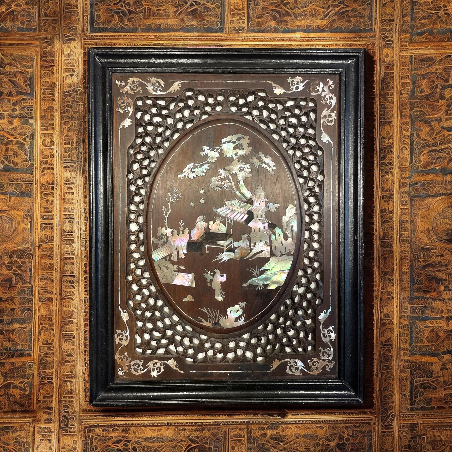 Antico pannello boiserie con intarsi di madreperla e trafori, fine ‘800 tardo Qing