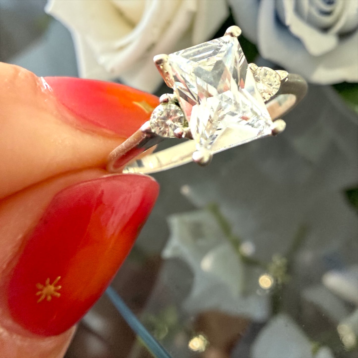 Anello trilogy in argento con zirconia cubica e taglio princess, fine ‘900