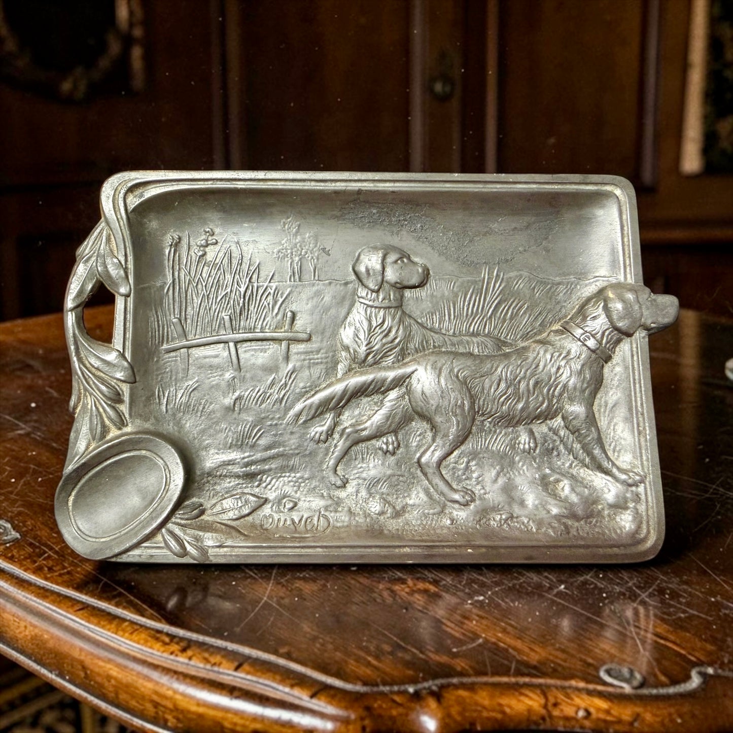 Svuota tasche posacenere d’epoca mid century con rilievo venatorio firmato