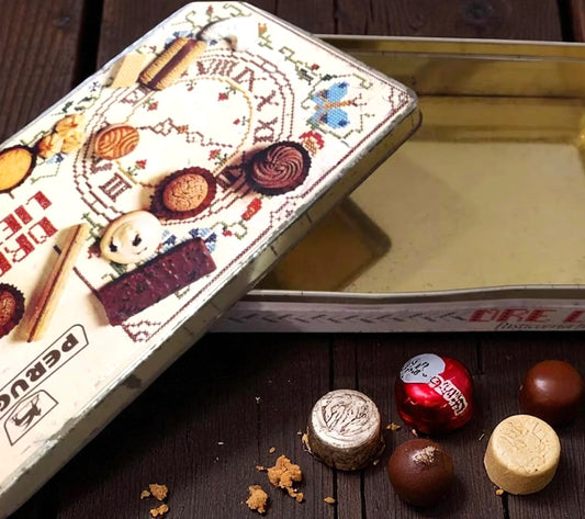 Scatola vintage latta anni ‘70 porta biscotti “Ore Liete” Perugina