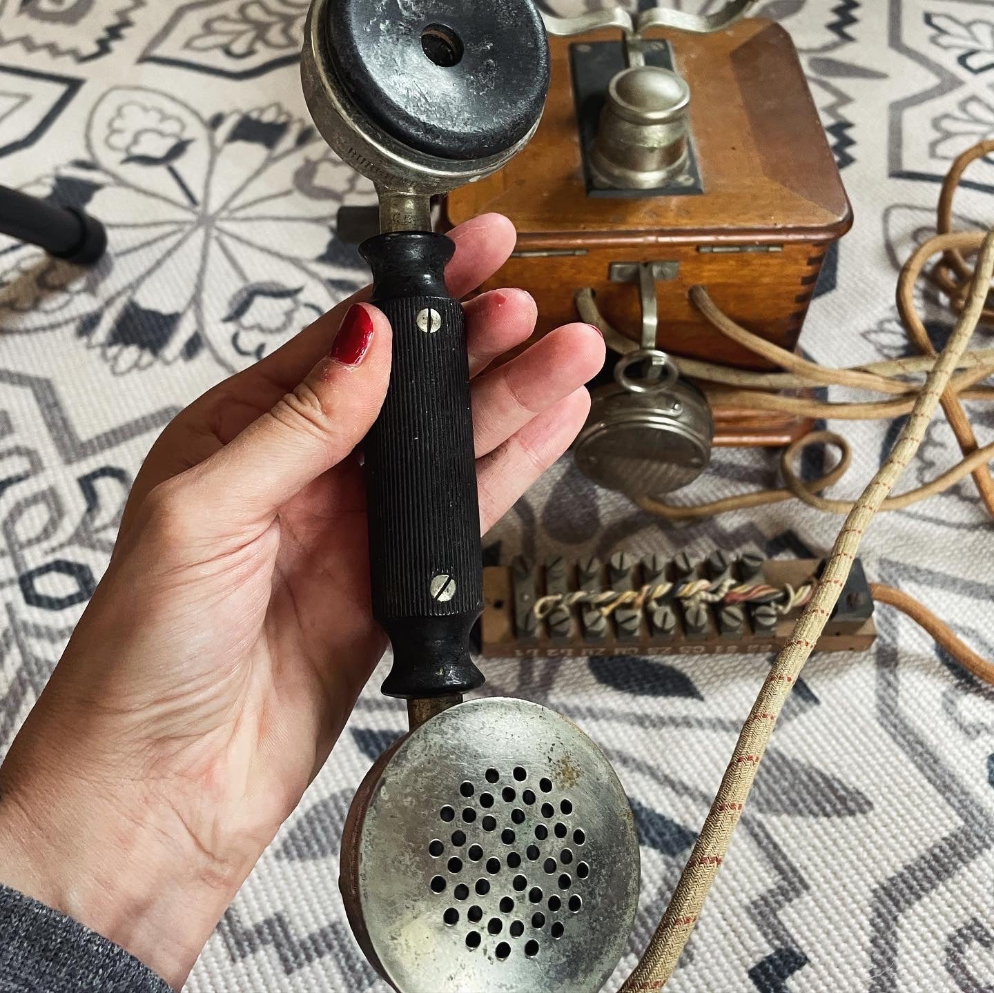 Antique 1920s Hand Crank Telephone