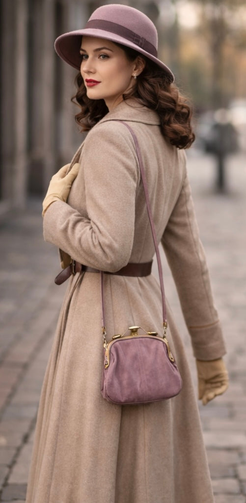 Set cappello e borsetta color malva anni ‘40