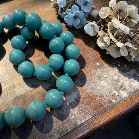 Collana choker in perle di vetro veneziano turchese con chiusura dorata, mid century 50s