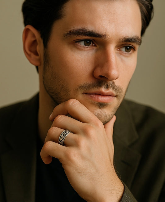 Anello uomo argento liberty revival, anni ‘70