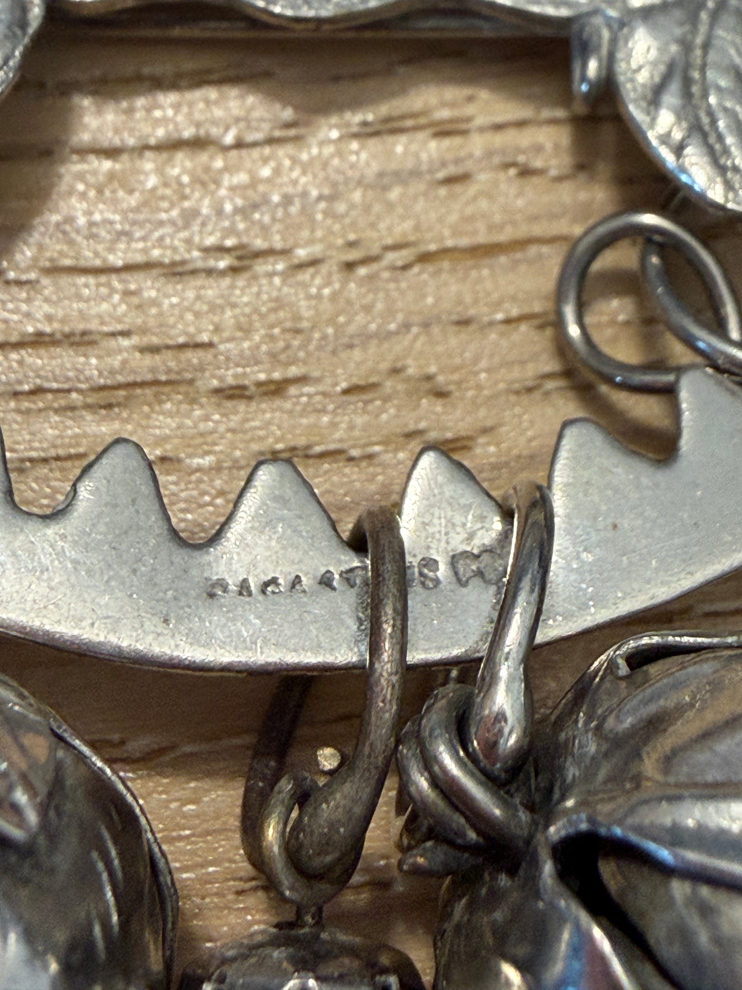 Pencha de Balangadan placcata argento con Mano Figa