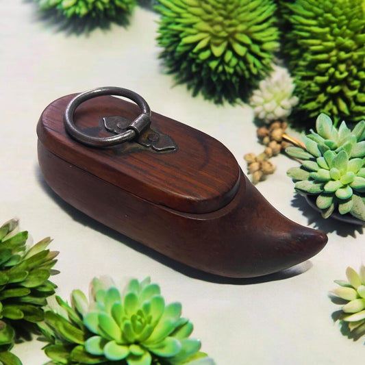 Snuffbox in the shape of a Dutch clog