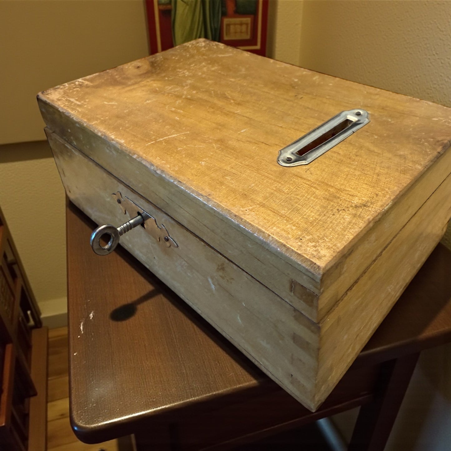 Tre cassette da offerta complete di chiave e serrature