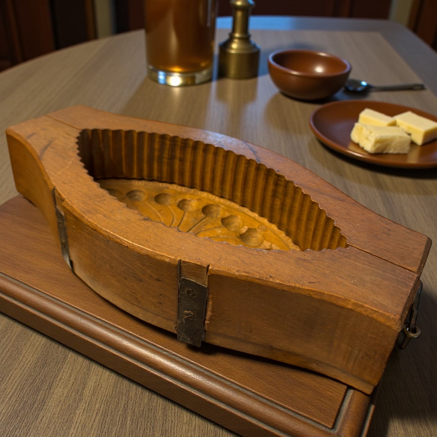 Grande antico stampo per burro, Alta Savoia ca primo ‘900