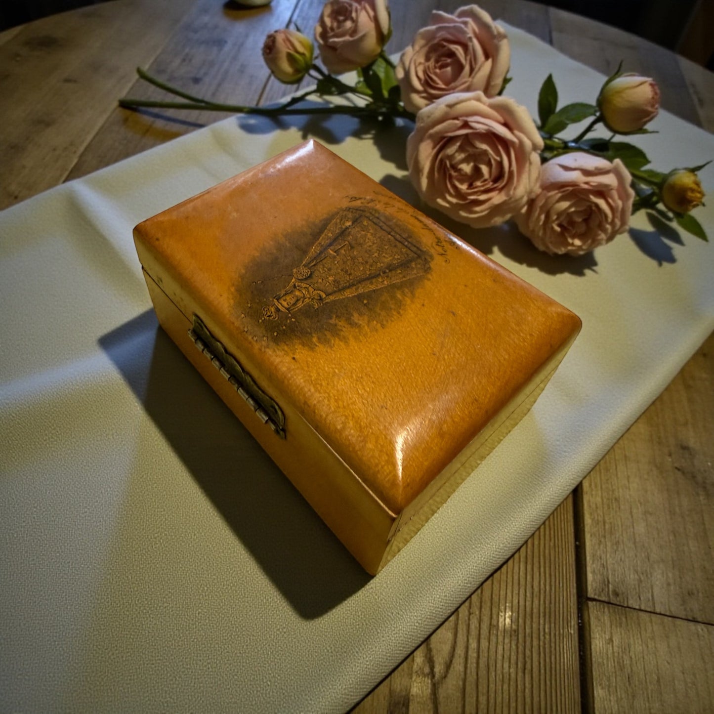 Scrigno devozionale Notre Dame de la Seds, Provenza, fine ‘800 - primo ‘900