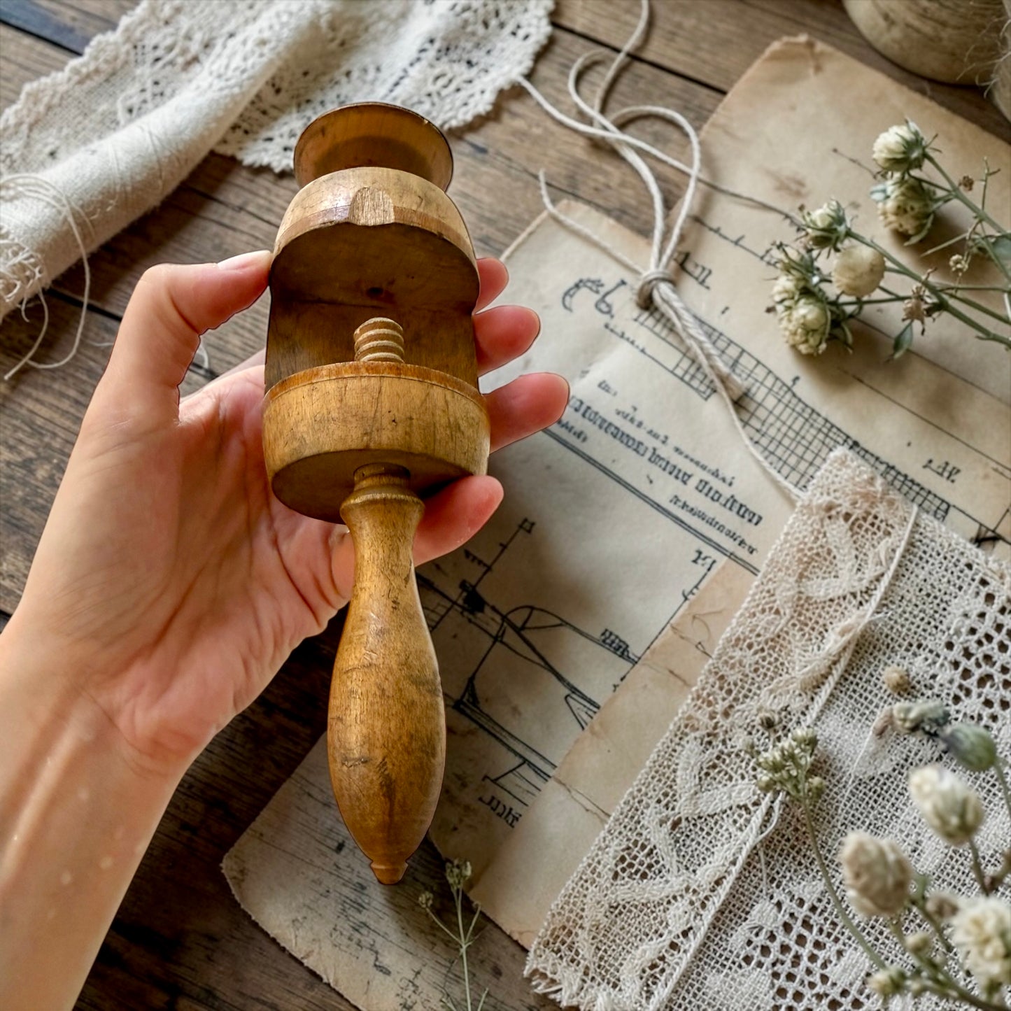 Antico pin cushion puntaspilli da tavolo per sarte e modiste, primissimo ‘900