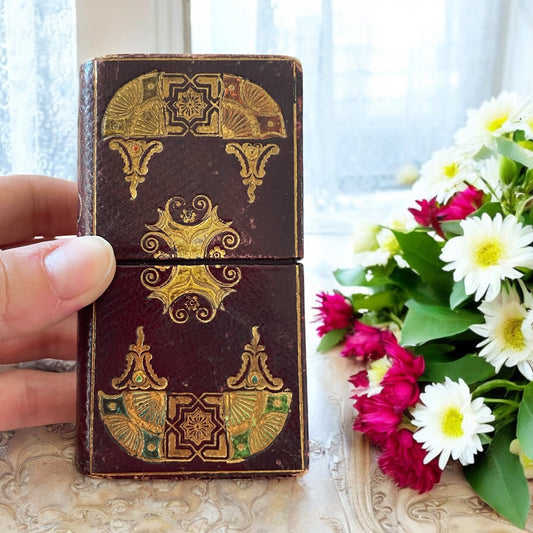 Antico cofanetto da viaggio da cucito, e epoca vittoriana