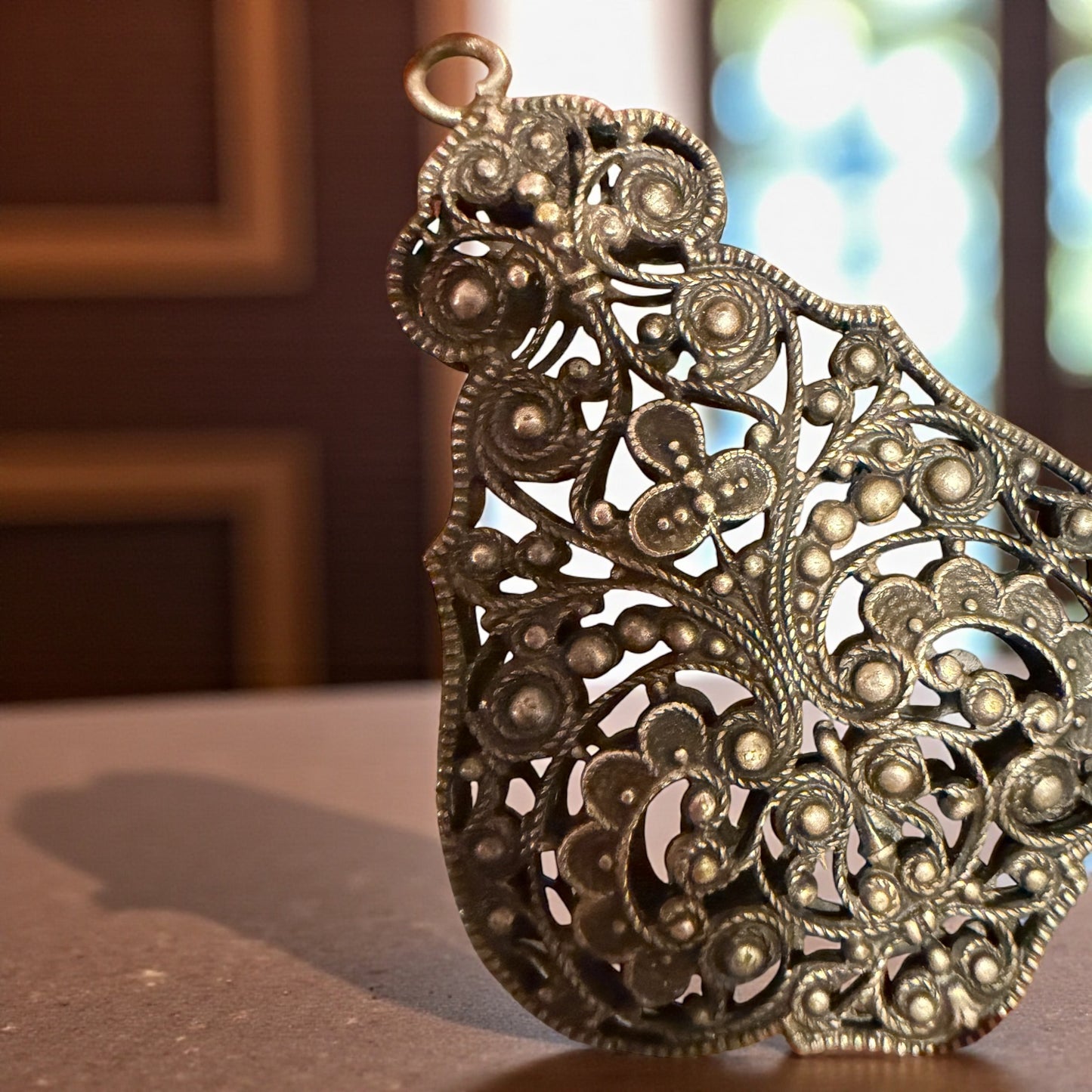 Antico pendente, gioiello, ciondolo placcato argento bifacciale con trifoglio fine ‘800 - primi ‘900